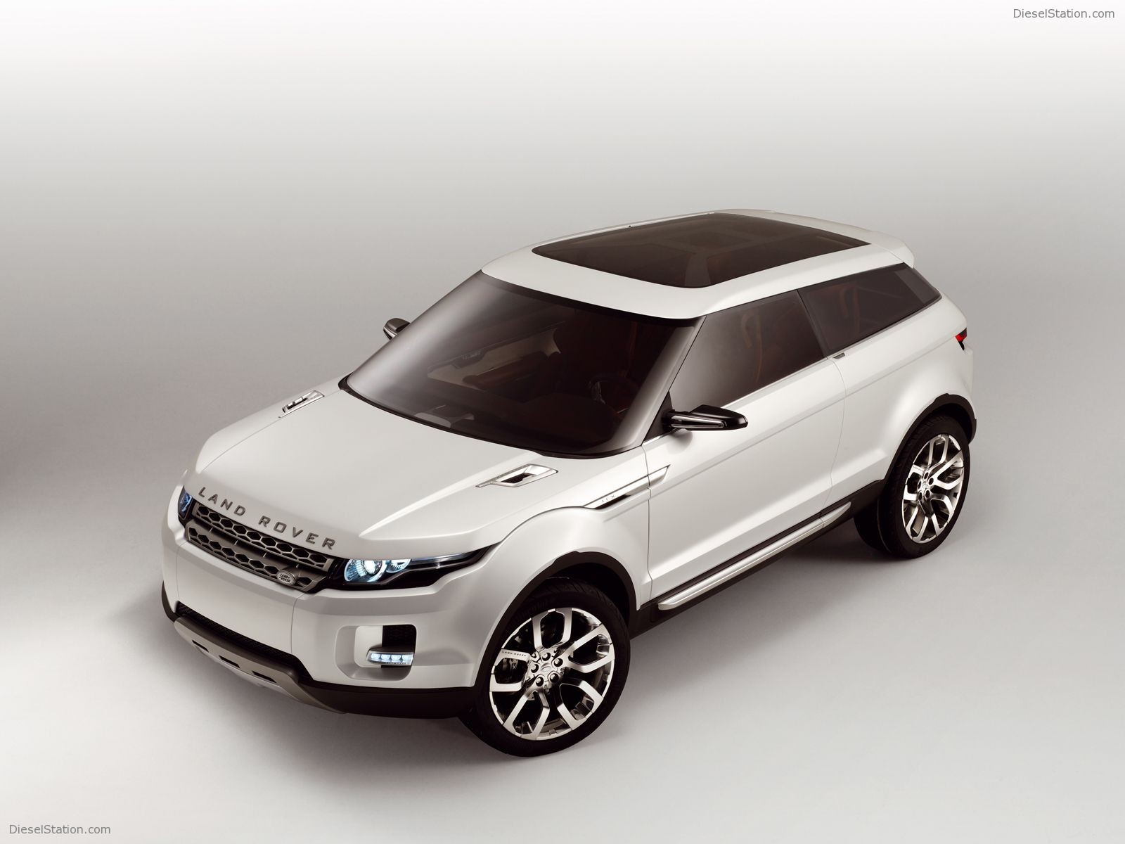 Land Rover LRX Hybrid Concept Car Images